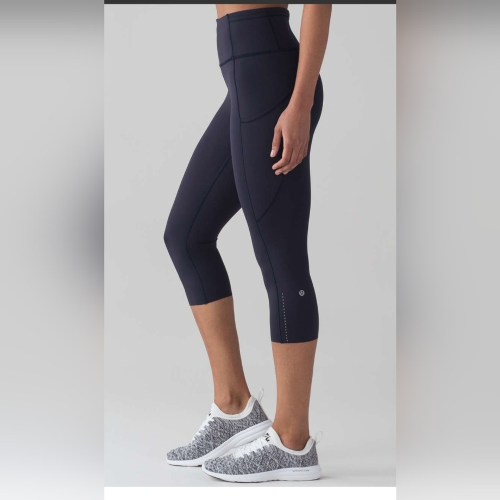 EUC Lululemon Fast & Free Crop II *Nulux 19" Size 10